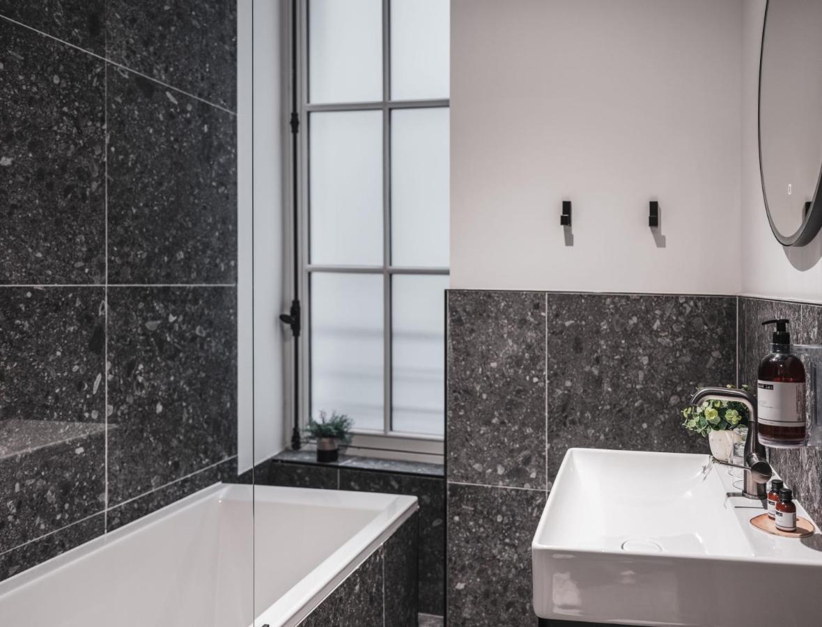 Appartements Crebillon - Maisons Du Monde Hotel & Suites Nantes Dış mekan fotoğraf